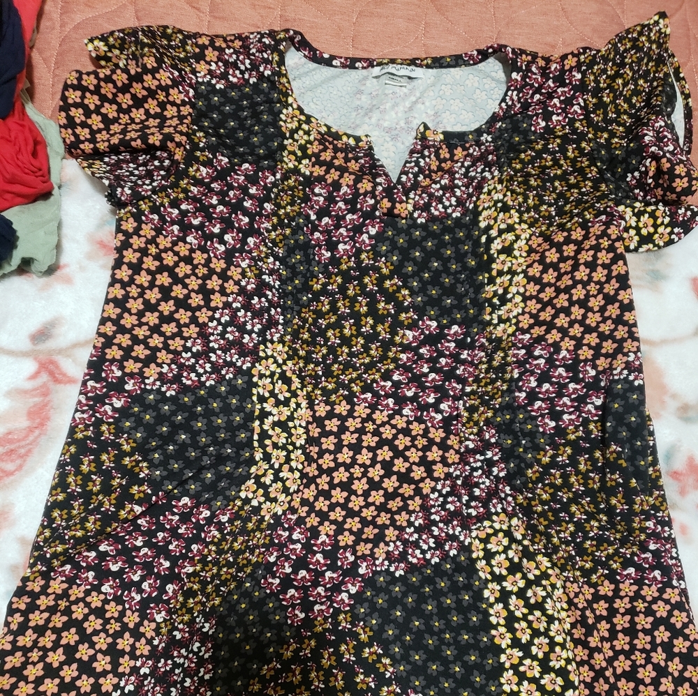 Maternity clothes